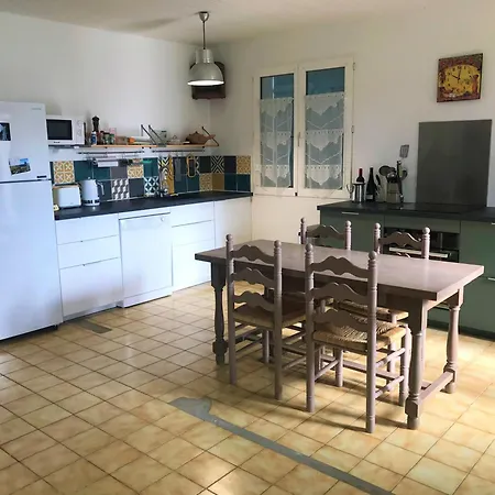 Entre Les Pins Et L'ocean *